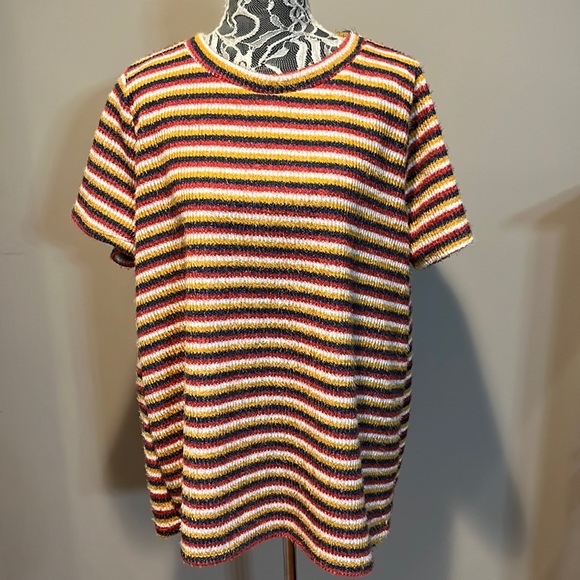 Sweaters - Boutique Sweater in Short Sleeves! Absolutely Stunning!